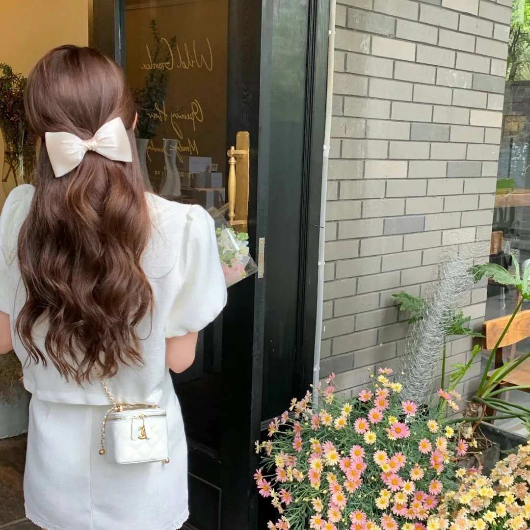待字闺中